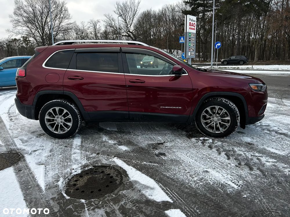 Jeep Cherokee - 10