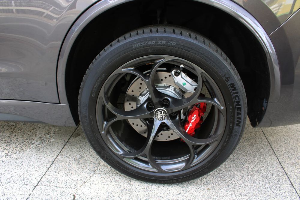 Alfa Romeo Stelvio V6 2.9 Bi-Turbo AT8-Q4 Quadrifoglio - 52