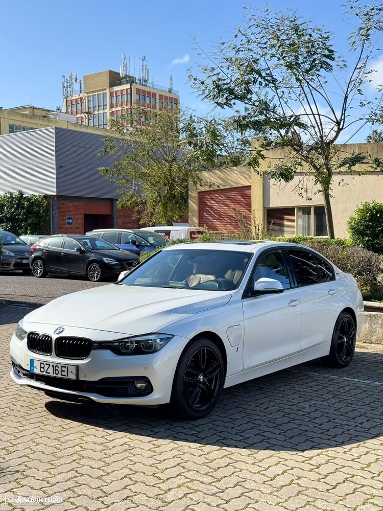 BMW 330 e iPerformance Line Sport - 1