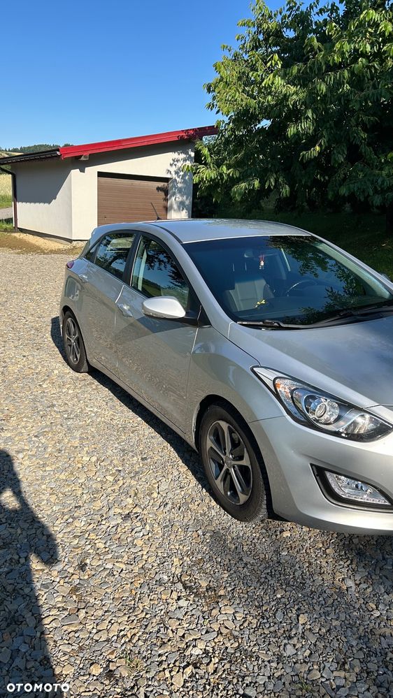Hyundai i30 blue 1.6 CRDi Classic - 3