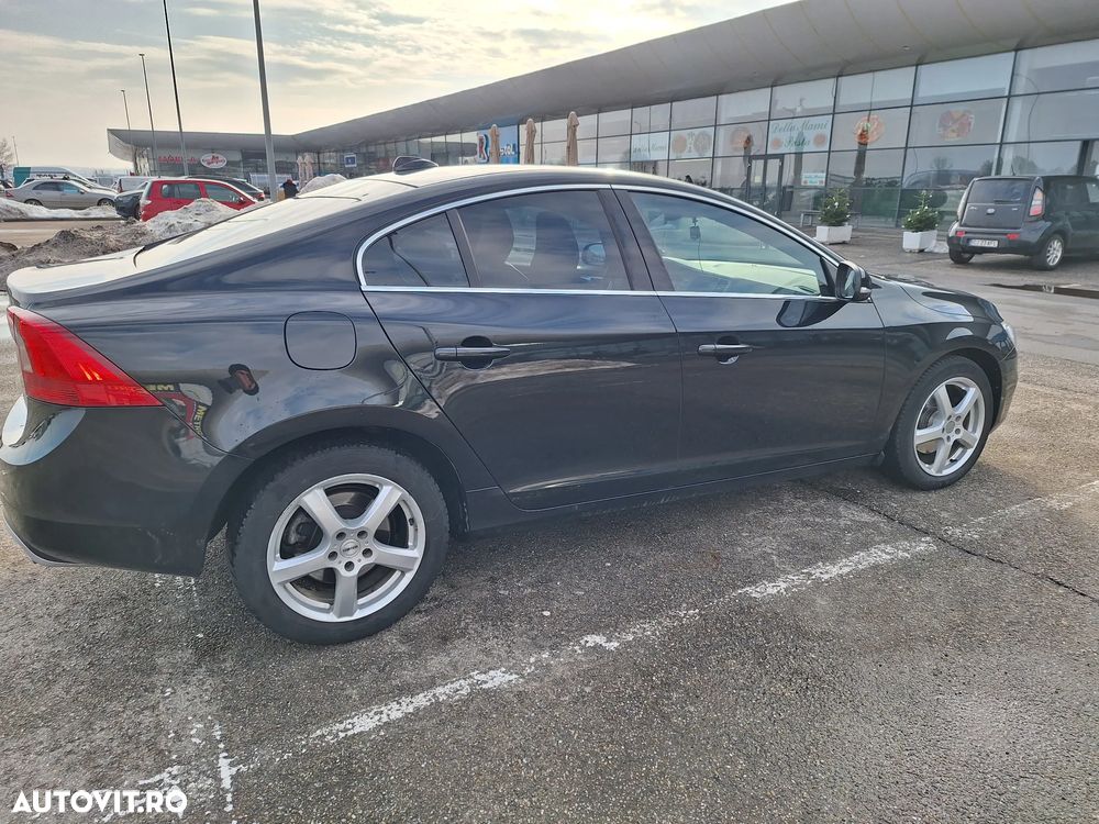 Volvo S60 D2 Start-Stop R-Design - 4