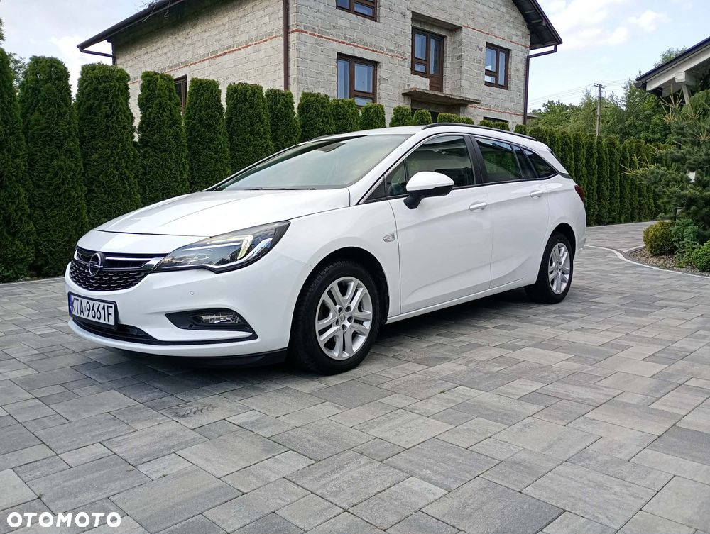 Opel Astra 1.6 CDTI Sport - 1