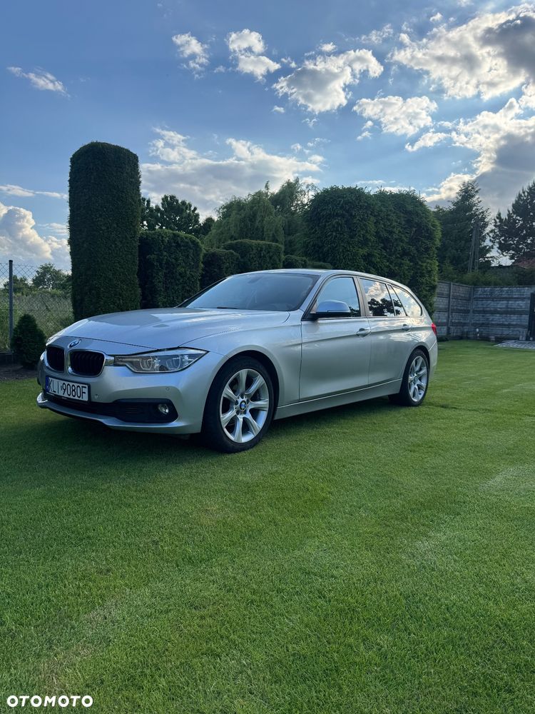BMW Seria 3 320d xDrive Sport Line - 2