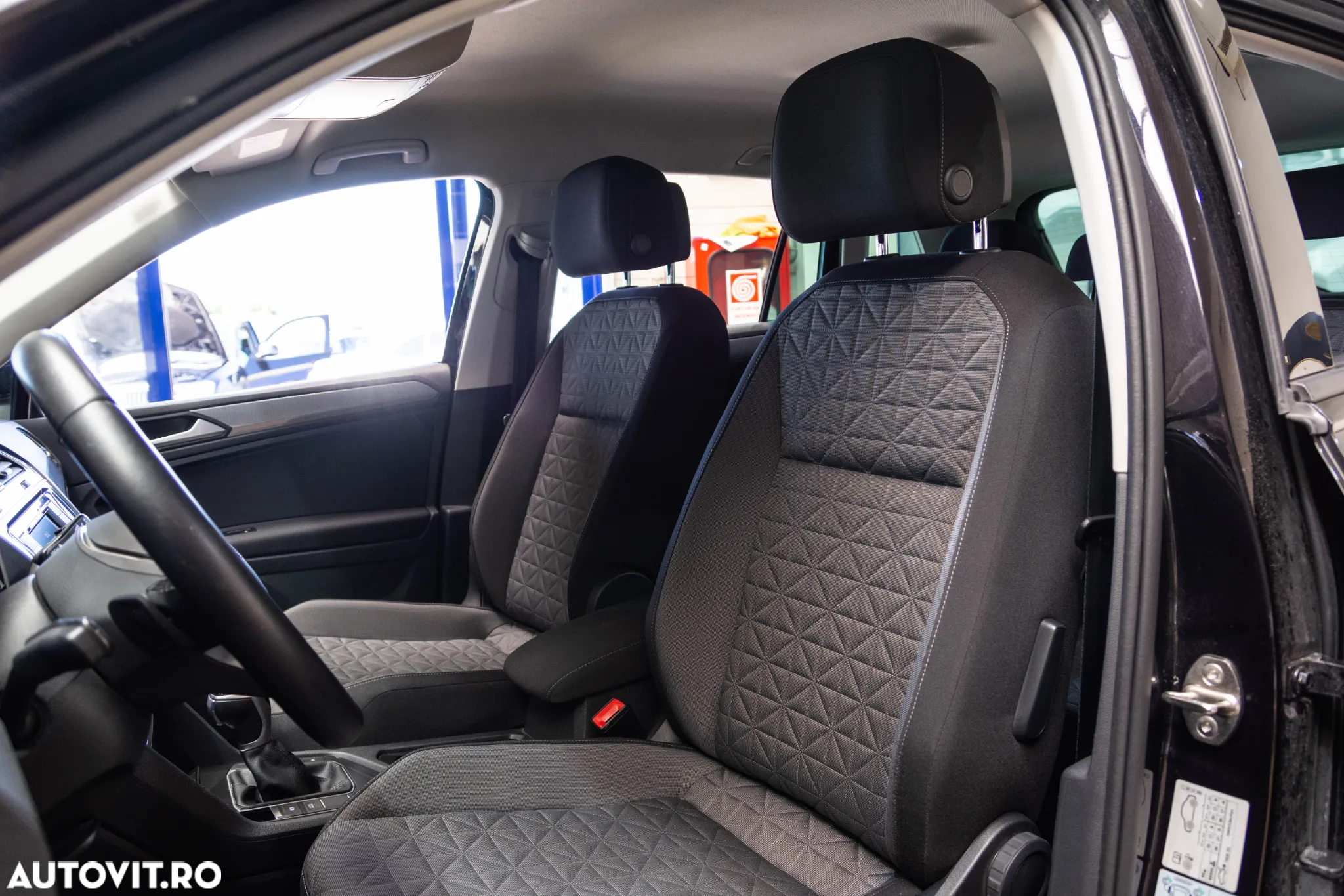 Volkswagen Tiguan 2.0 TDI DSG Advanced - 6