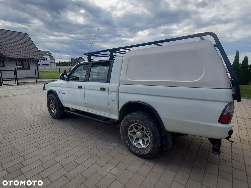 Mitsubishi L200 2.5 TD Intense - 2