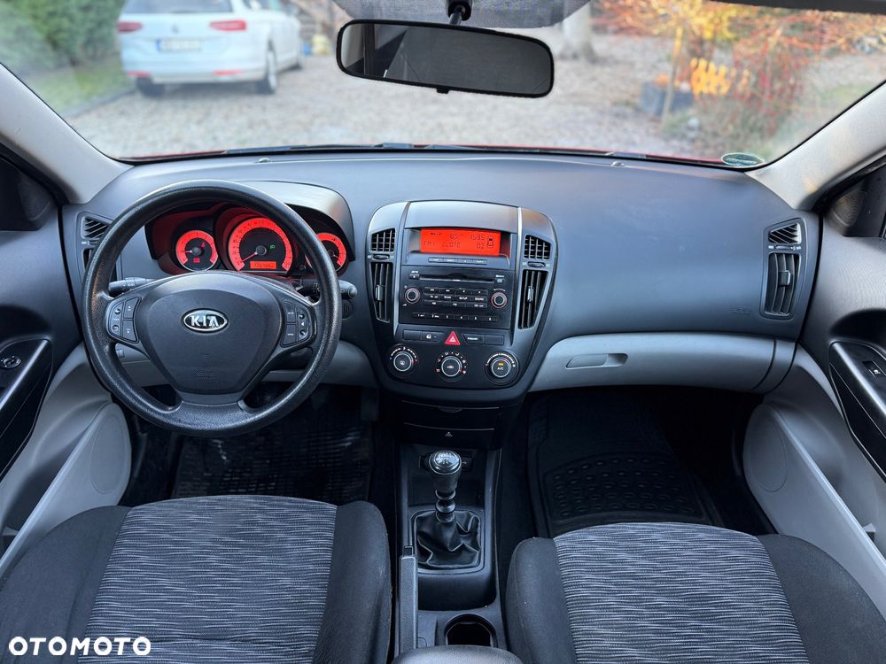 Kia Ceed 1.4 CVVT LX Basis - 27