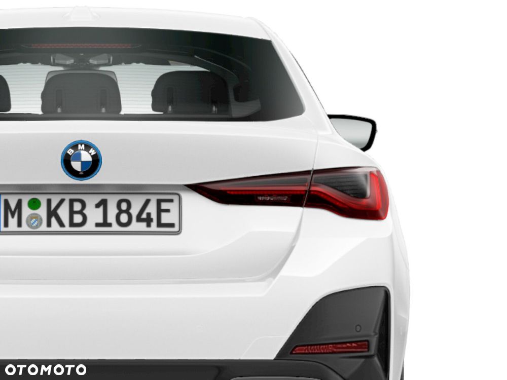 BMW i4 - 5