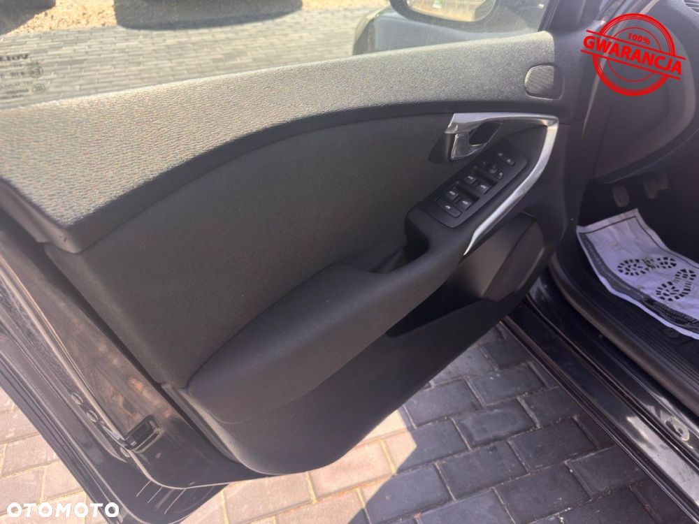 Volvo V40 - 17