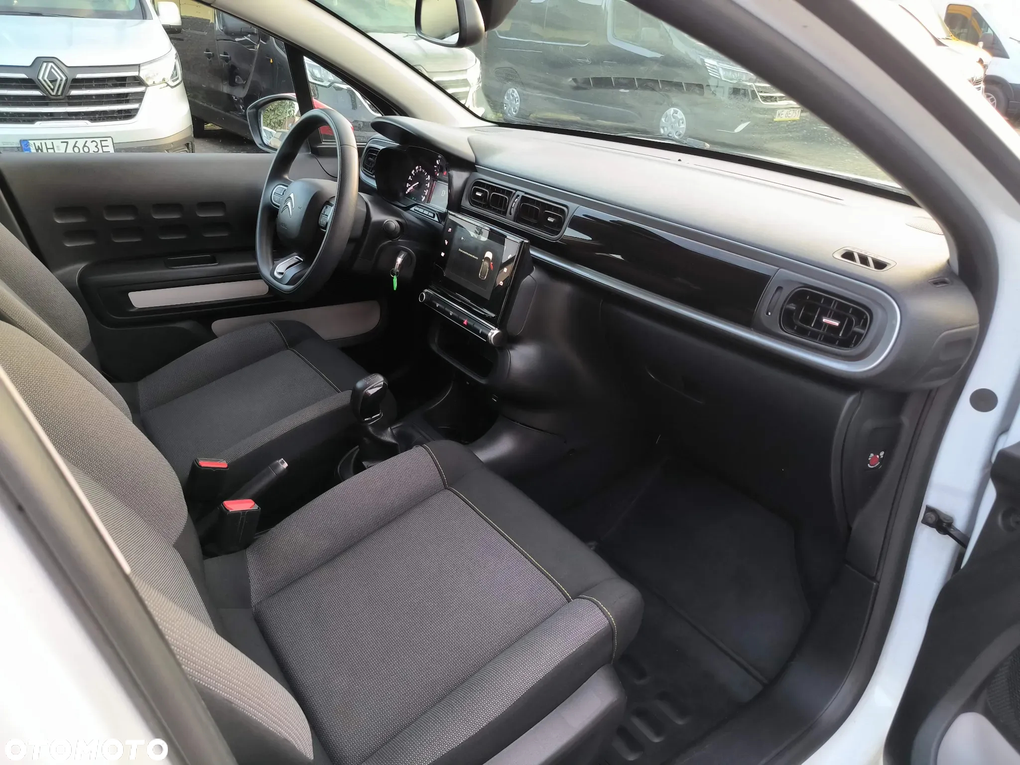 Citroën C3 1.2 PureTech Shine - 16