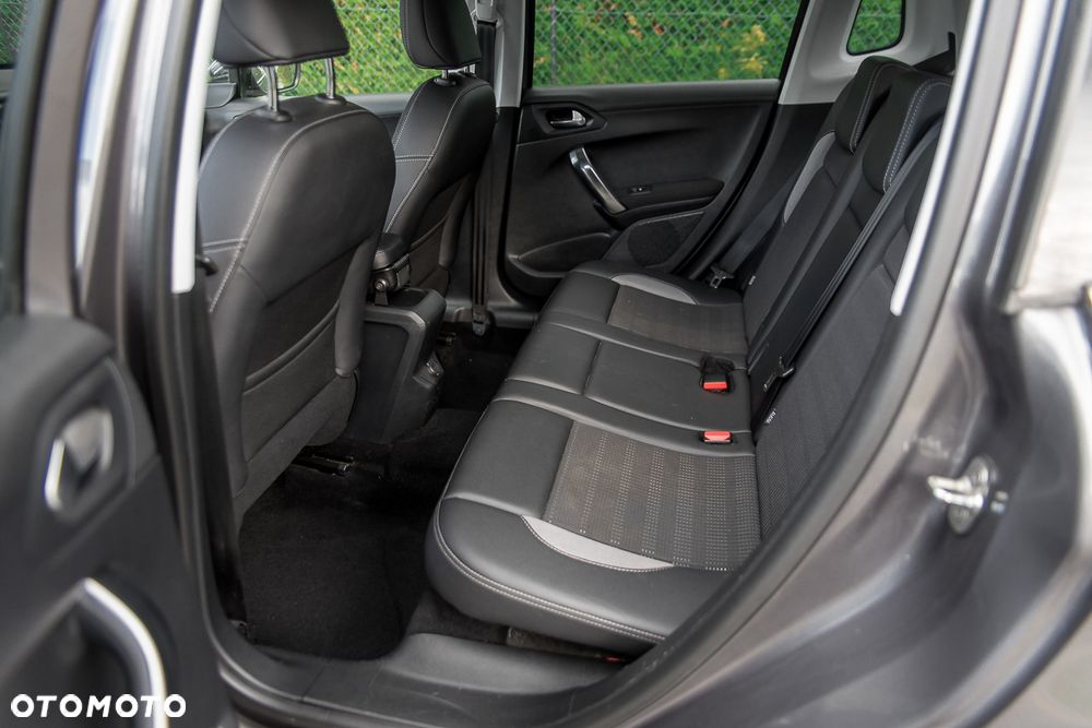Peugeot 2008 1.6 VTi Allure - 36