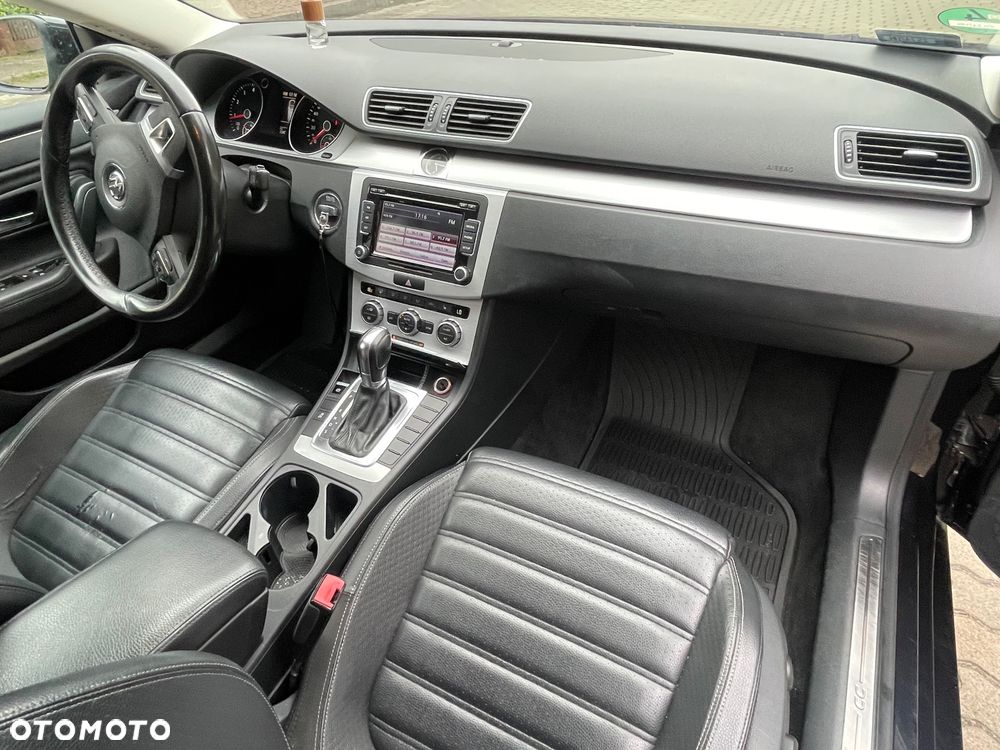 Volkswagen Passat - 14