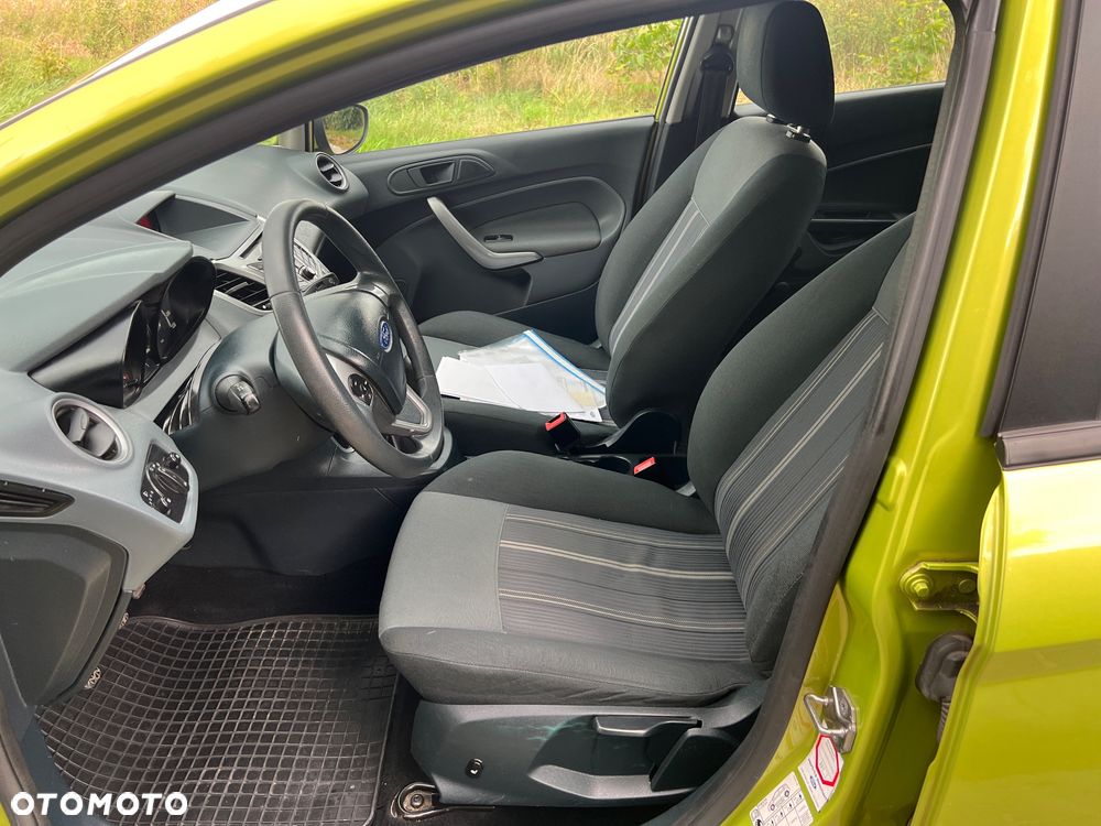 Ford Fiesta - 19