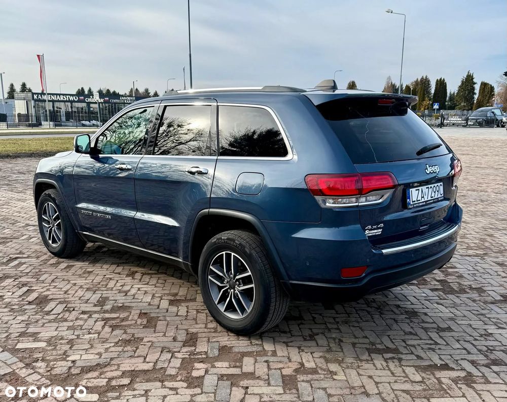 Jeep Grand Cherokee - 8