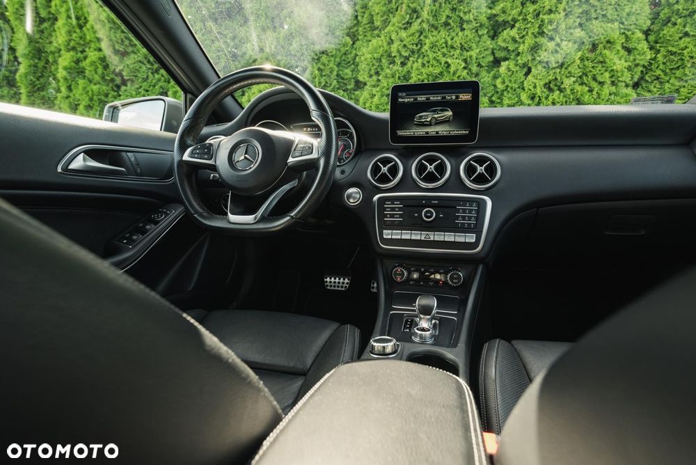 Mercedes-Benz Klasa A AMG 45 4-Matic - 17