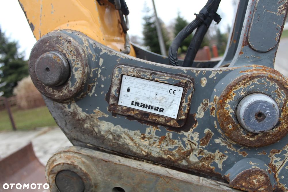 Liebherr A 914 - 12