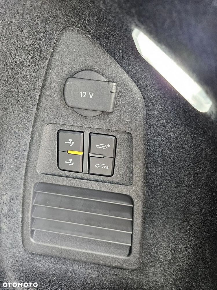 Volkswagen Touareg - 32