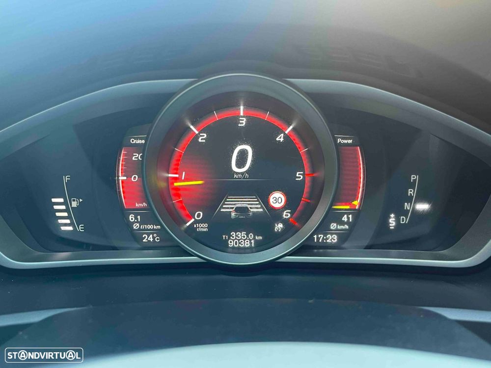 Volvo V40 2.0 D4 Inscripton Geartronic - 41
