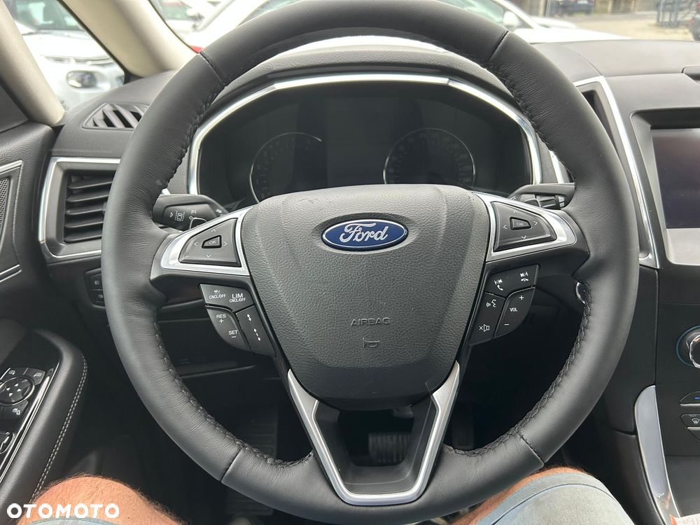 Ford S-Max 2.0 EcoBlue Titanium - 25