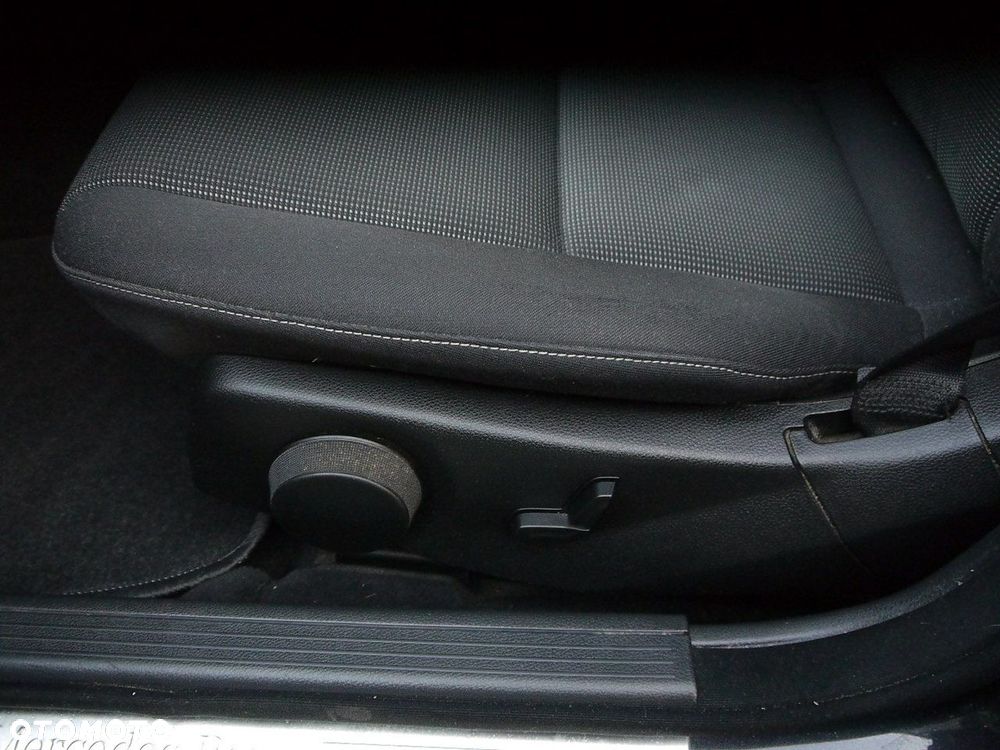 Mercedes-Benz Klasa C 220 CDI 7G-TRONIC Avantgarde Edition - 34