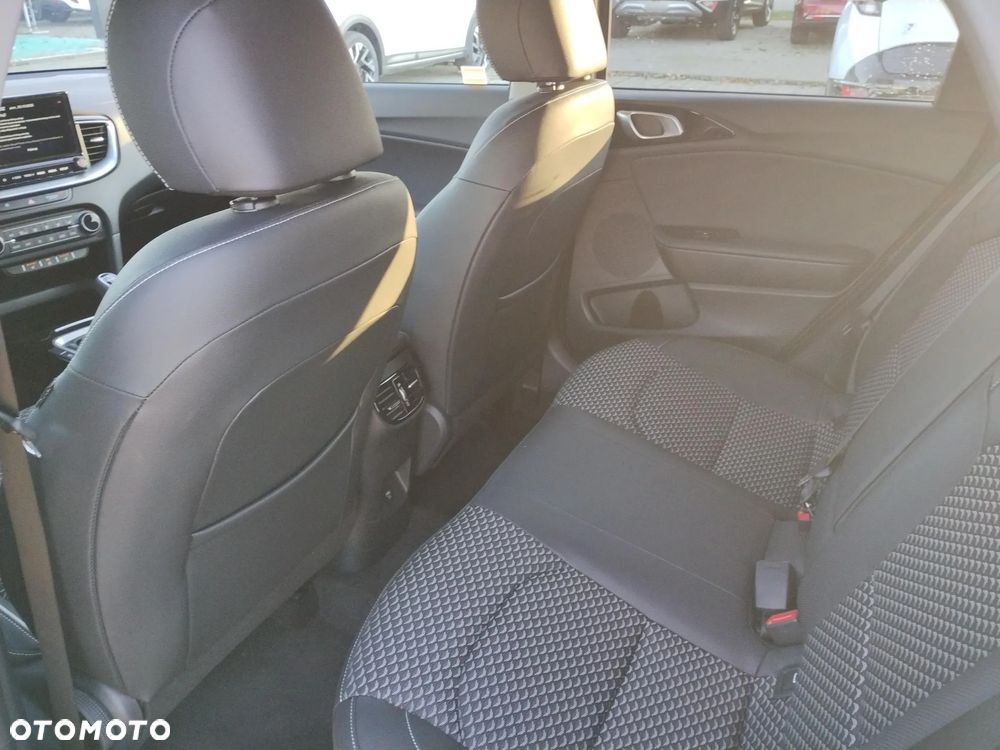 Kia Ceed 1.5 T-GDI Tribute - 24