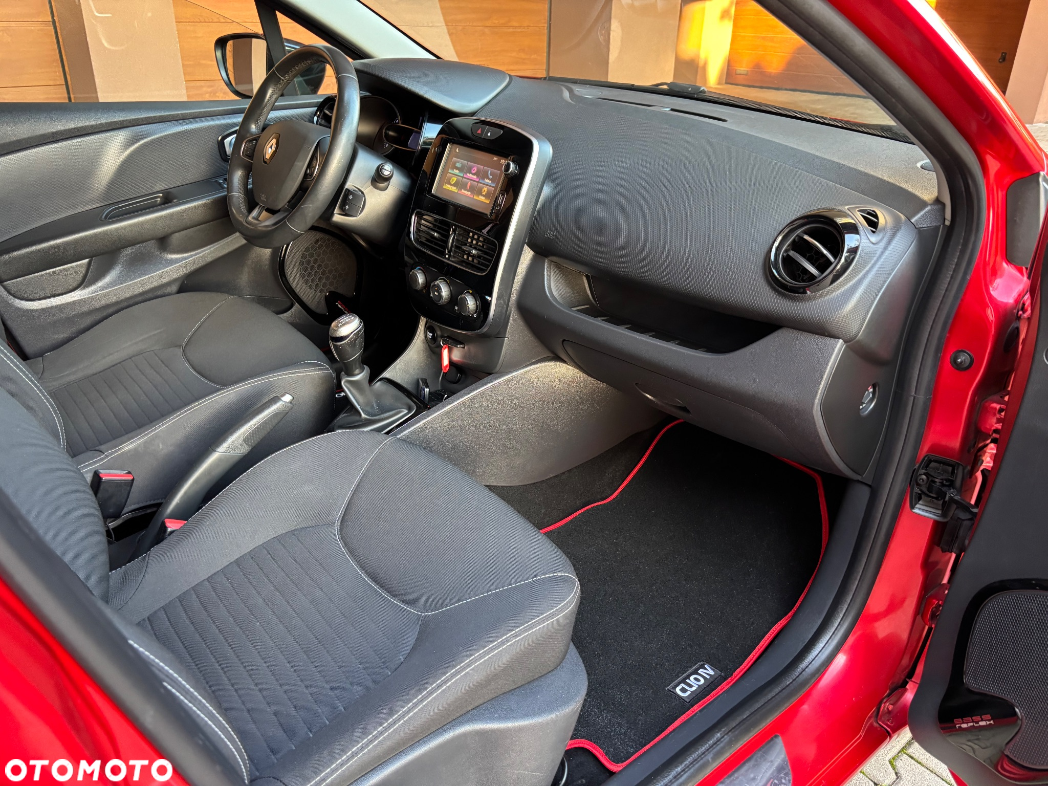 Renault Clio TCe 90 BUSINESS EDITION - 33