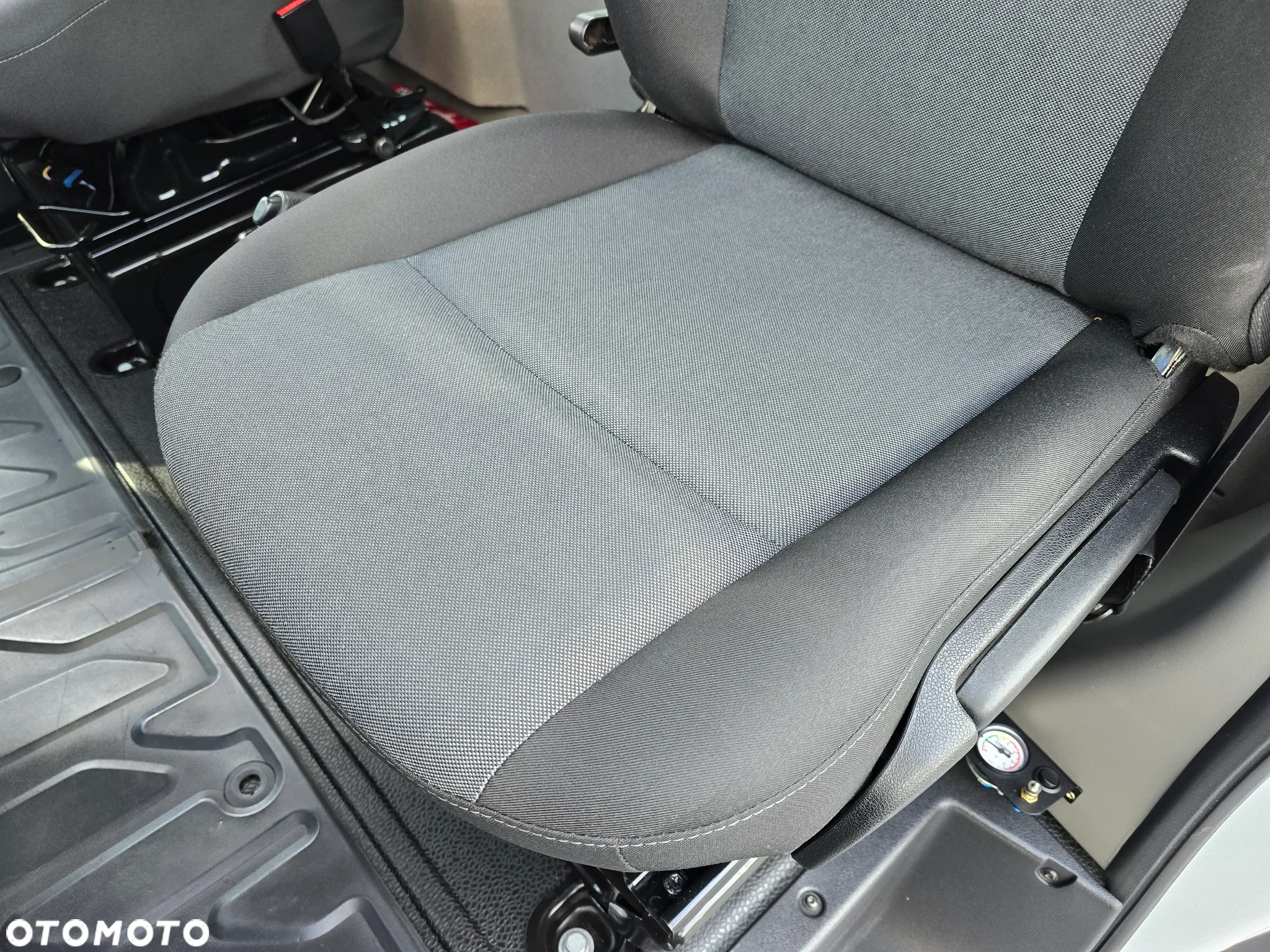 Renault MASTER 2,3 165 KM LAWETA POMOC DROGOWA LEDY TEMPOMAT - 33