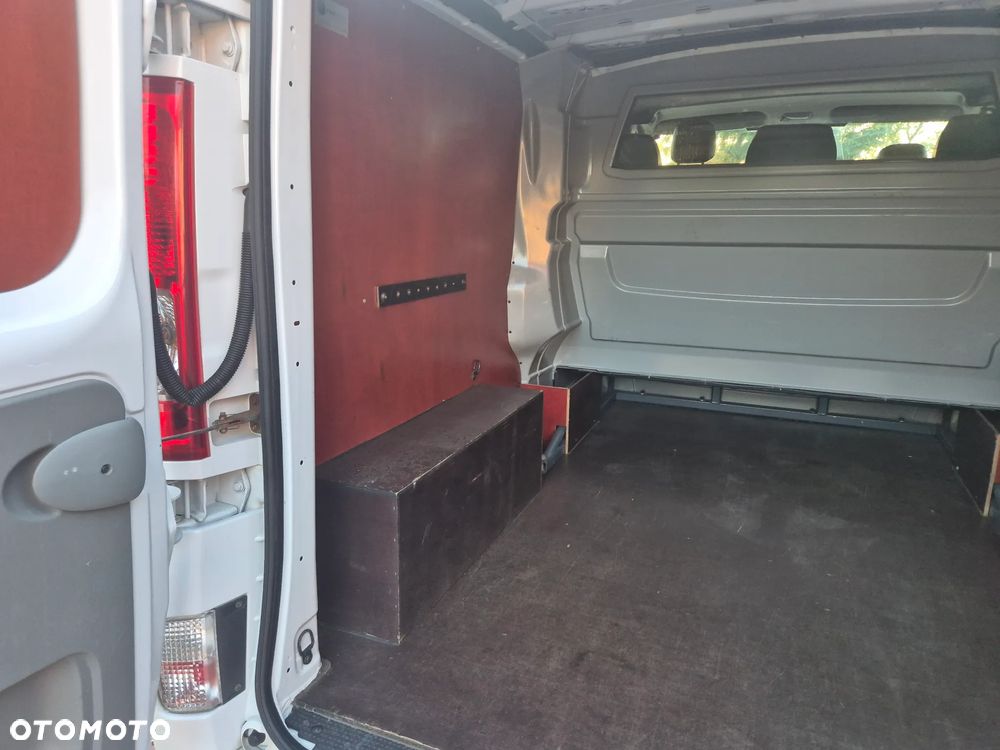 Renault Vivaro - 16
