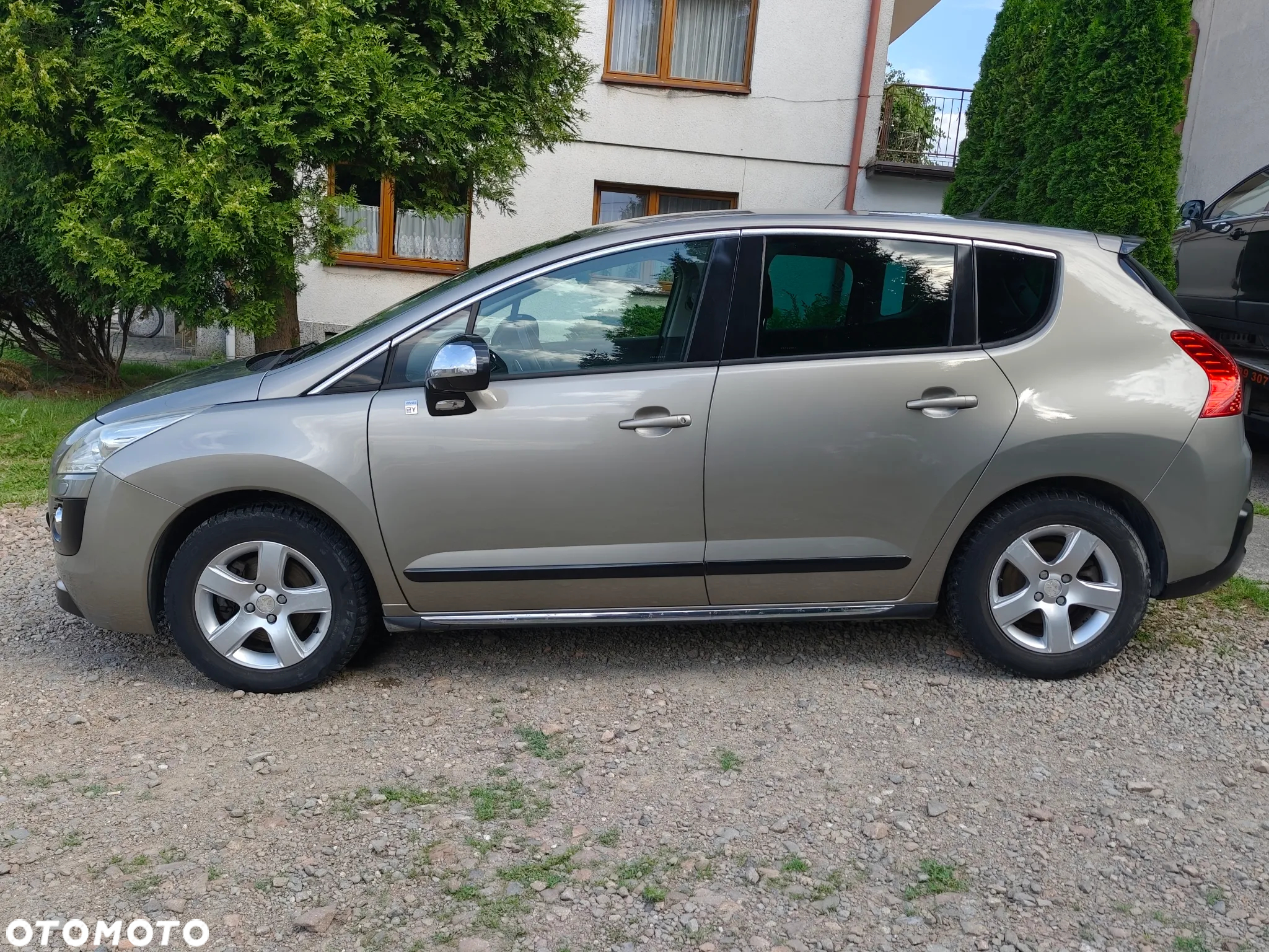 Peugeot 3008 2.0 HYbrid4 - 3