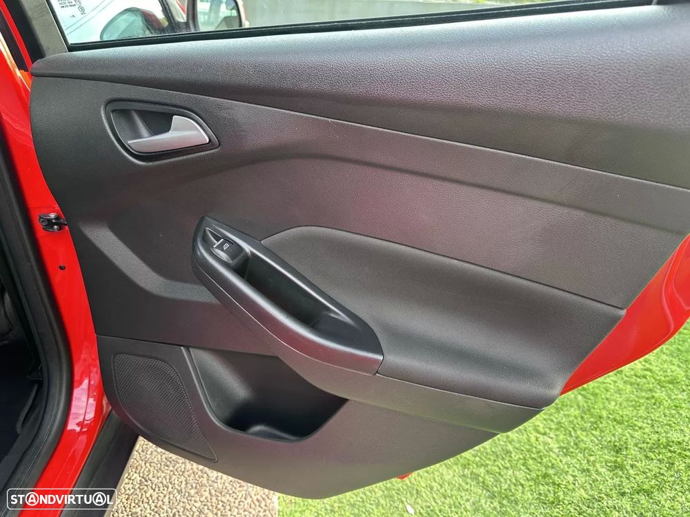 Ford Focus 1.5 TDCi Titanium ECOnetic - 41