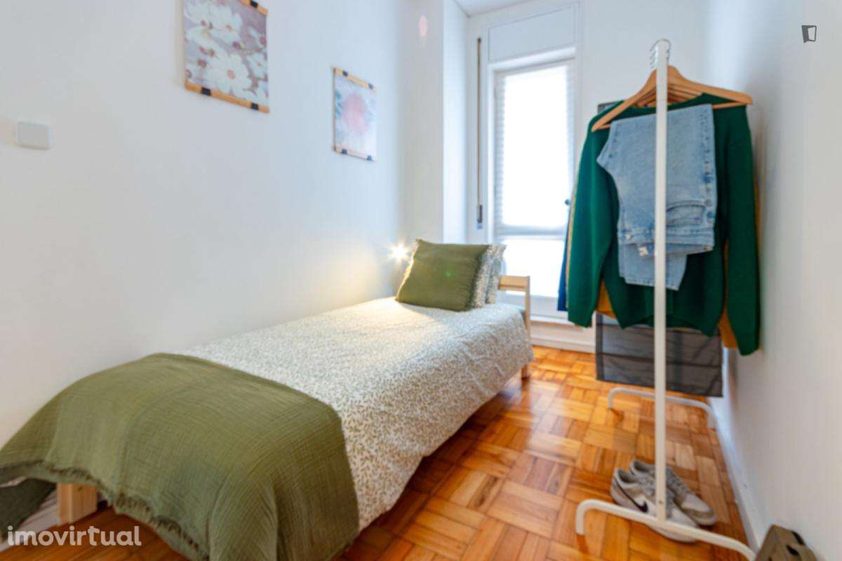 Quarto - localizado em Ramalde Porto - Grande imagem: 3/24
