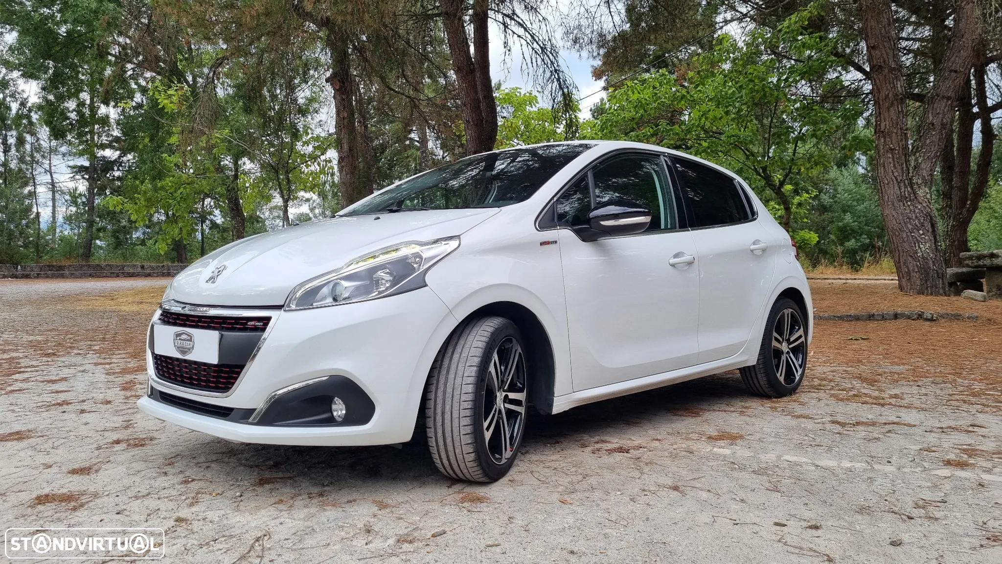 Peugeot 208 1.2 PureTech GT Line - 24