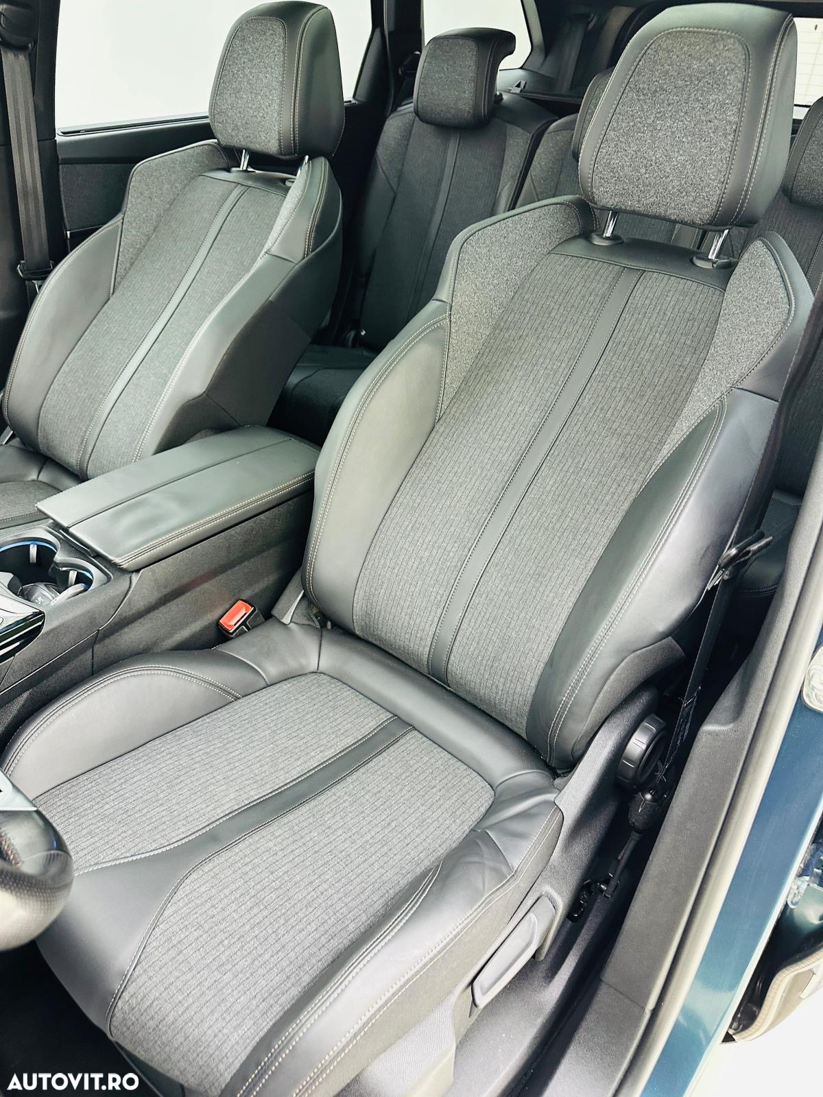 Peugeot 5008 - 24