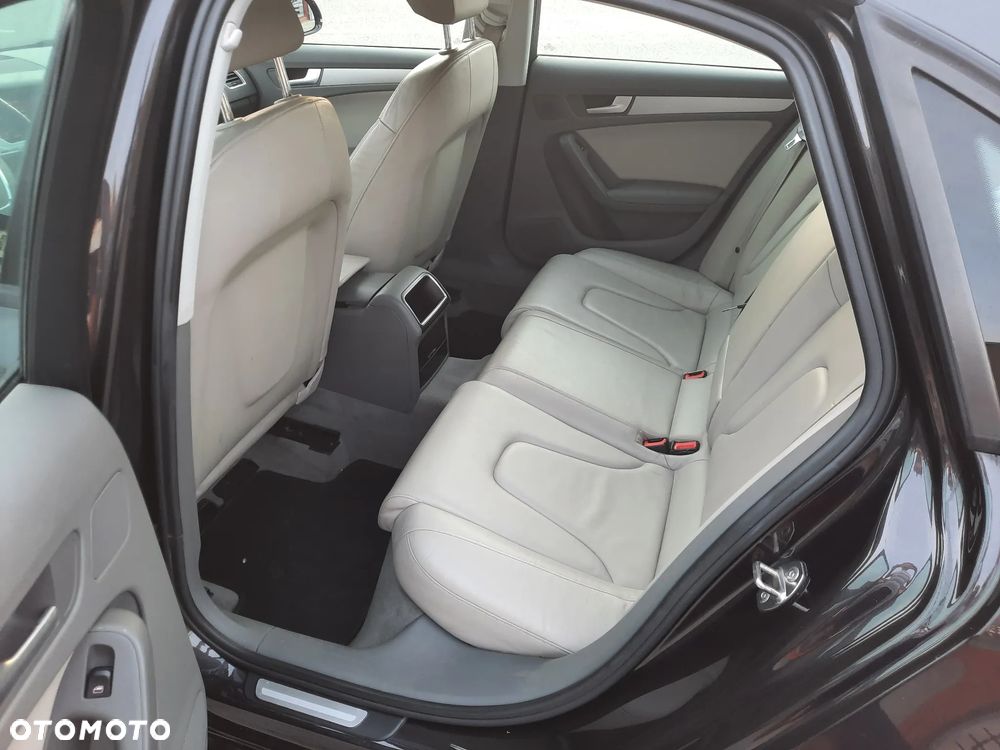 Audi A4 Limousine - 22