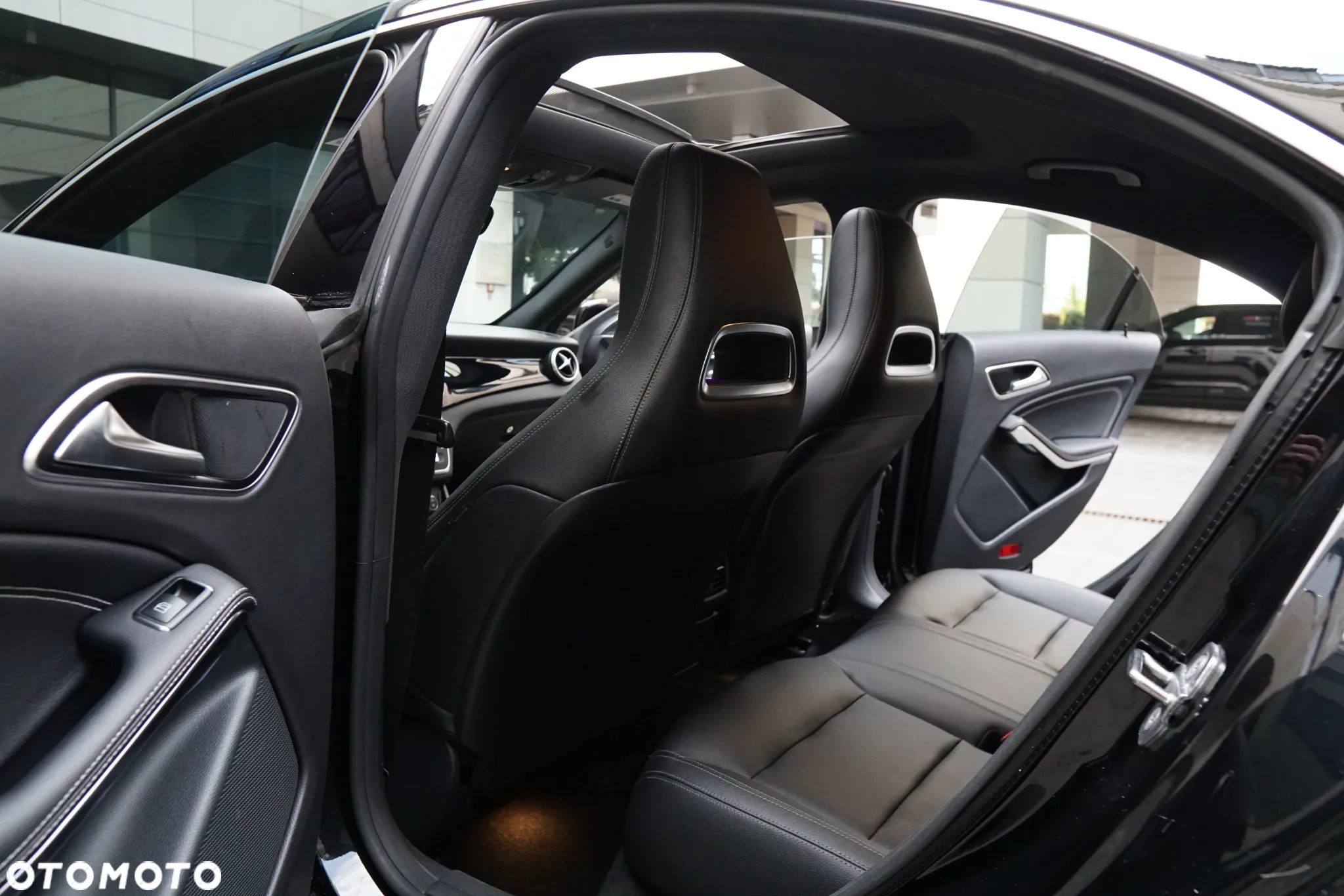Mercedes-Benz CLA 250 4-Matic - 25