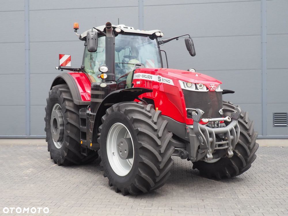 Massey Ferguson 8740 S - 16