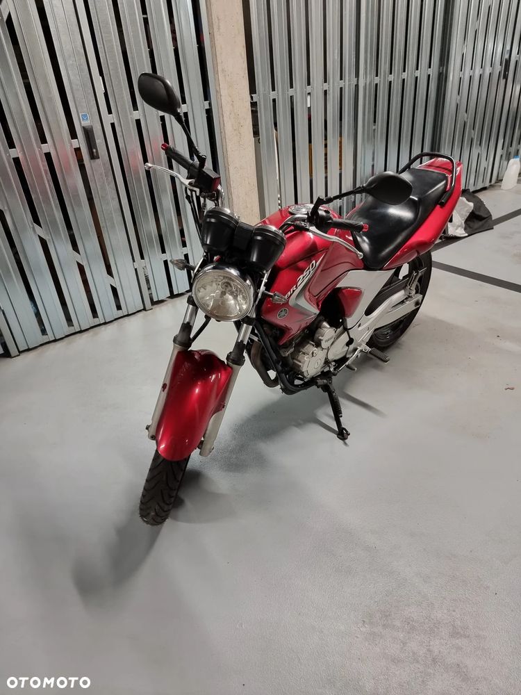 Yamaha YBR - 4