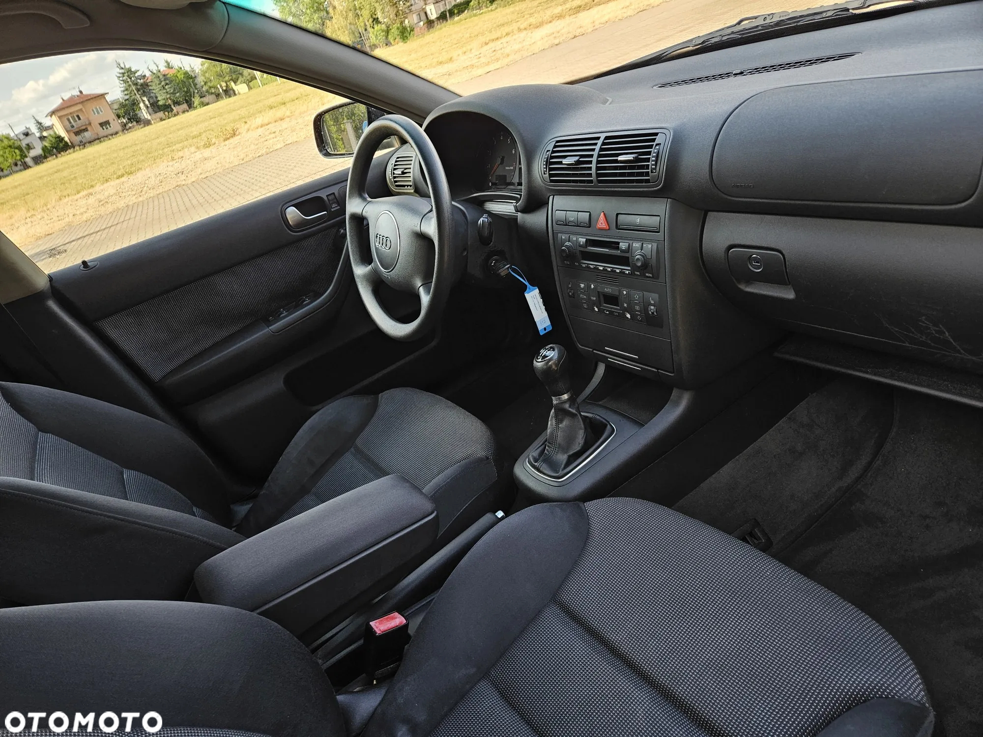 Audi A3 1.6 Ambiente - 6
