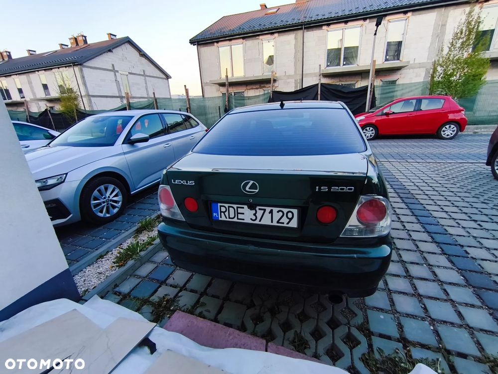 Lexus IS 200 Elegance - 10