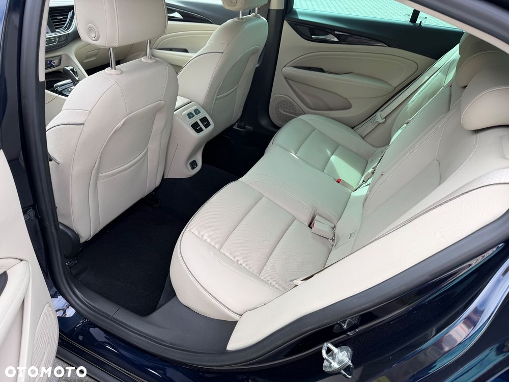 Opel Insignia 2.0 T 4x4 Innovation S&S - 21