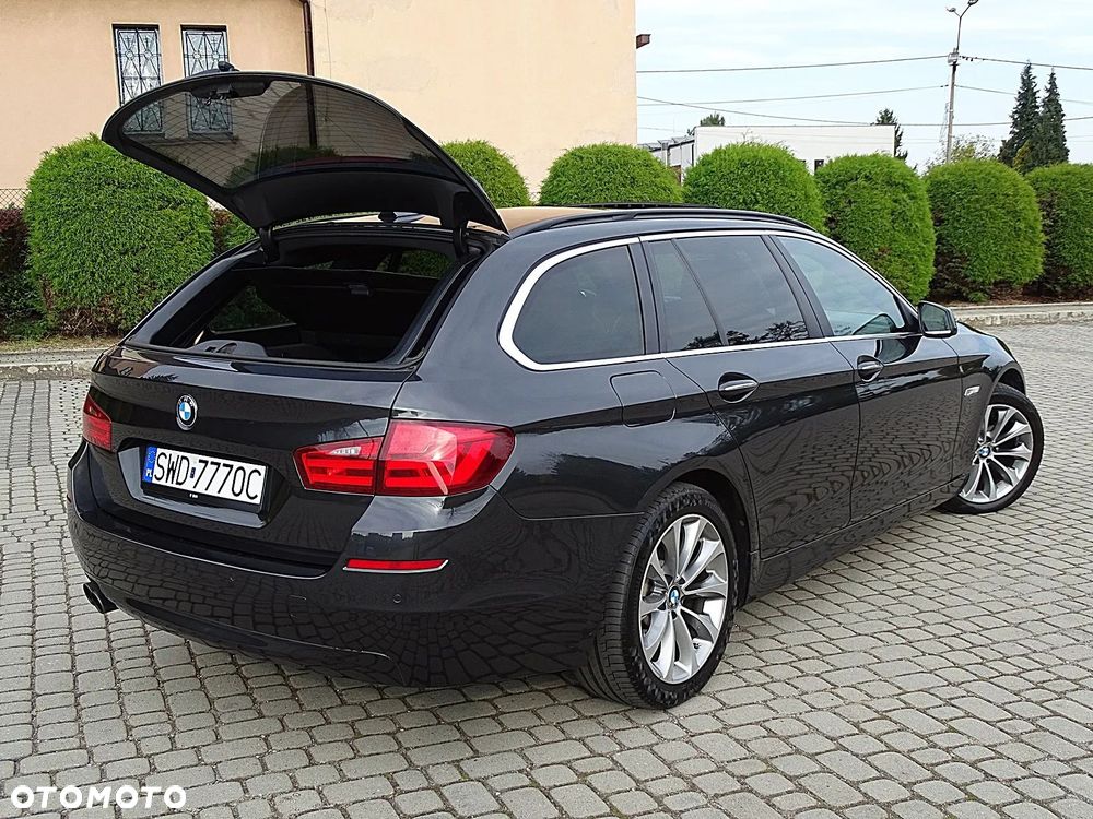 BMW 5 Series 2012 photo 3