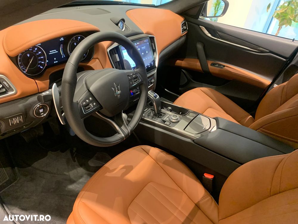 Maserati Ghibli - 13