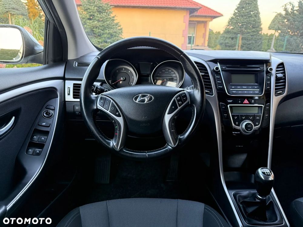 Hyundai i30 1.6 CRDi Premium - 11