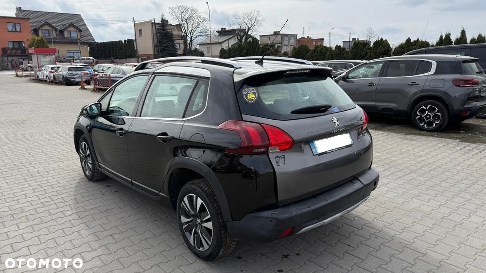 Peugeot 2008 BlueHDi 100 STOP & START Active - 4