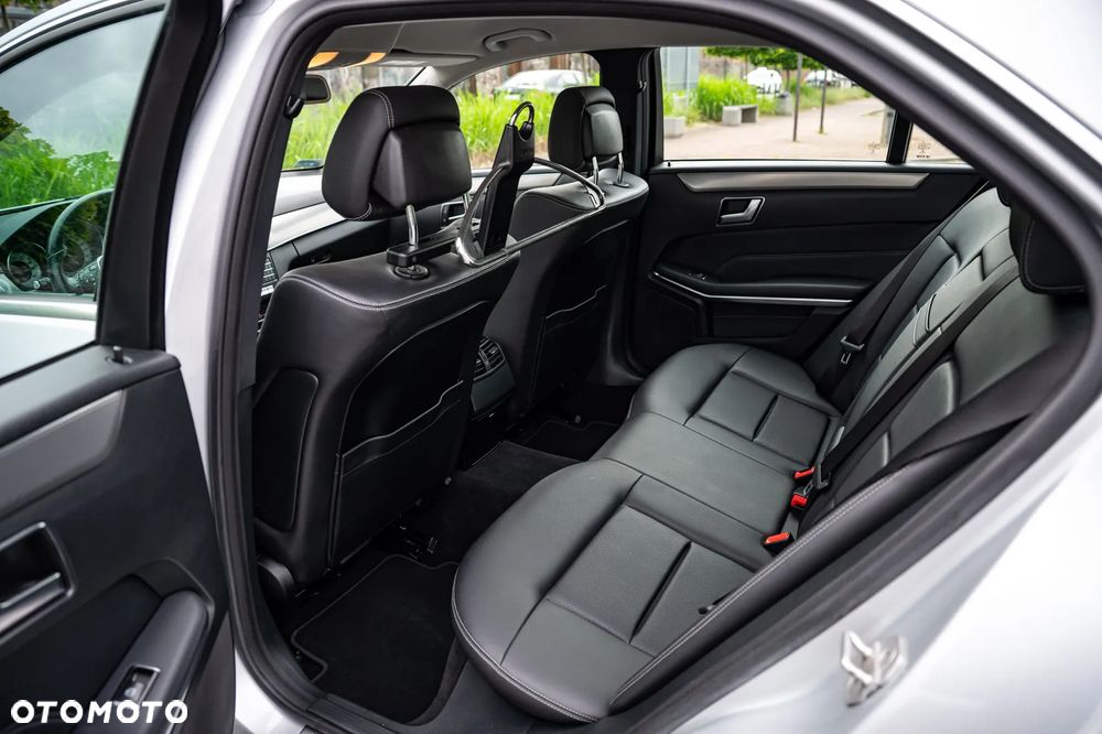 Mercedes-Benz Klasa E 220 BlueTEC 4-Matic Avantgarde - 28
