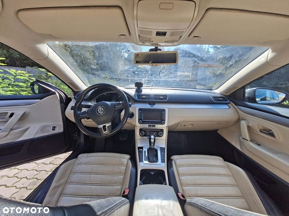 Volkswagen Passat - 22