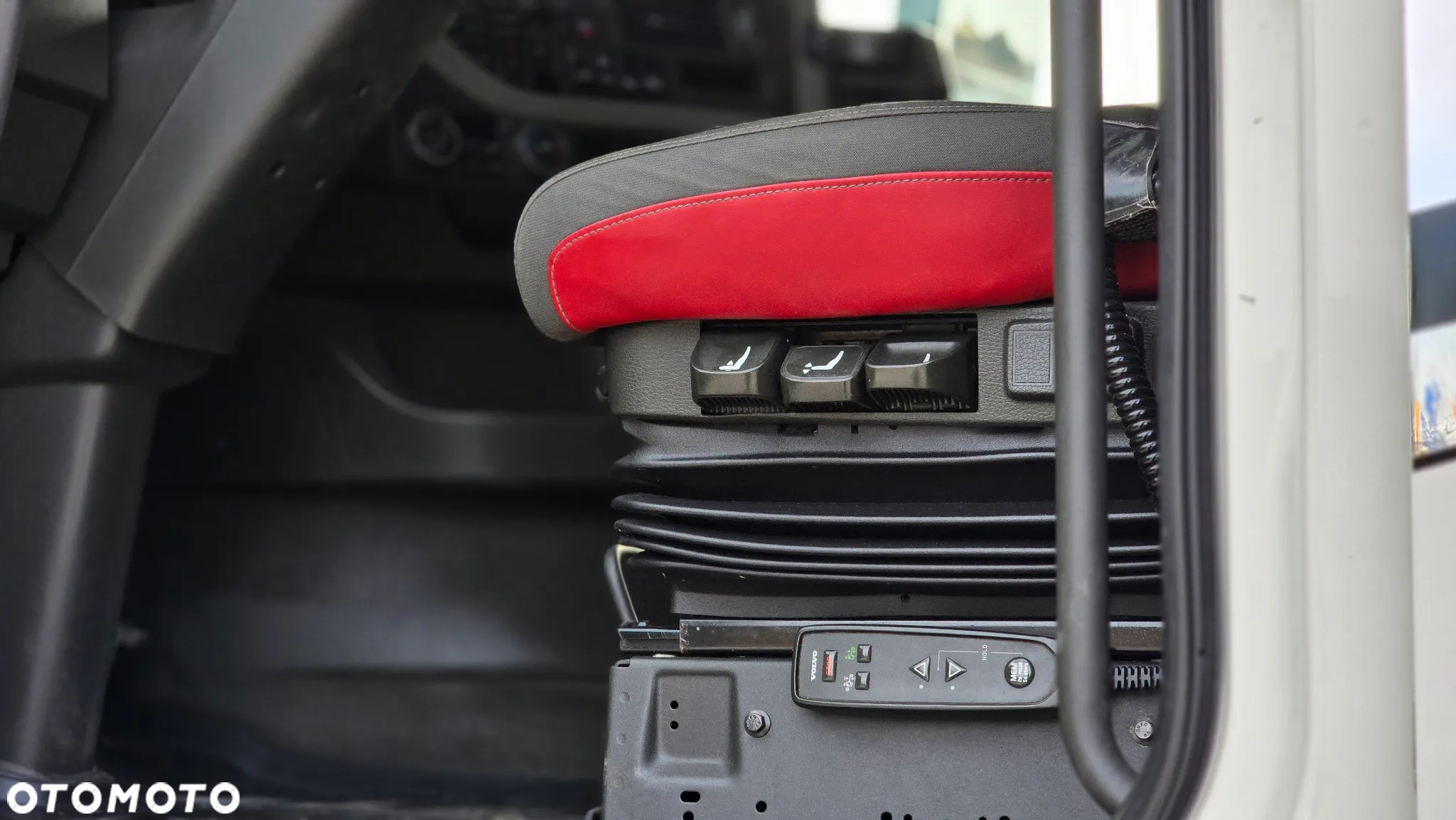 Volvo VOLVO FH 500 GLOBETROTTER XL❗️ / STANDARD / PO KONTRAKCIE / ACC / I-SHIFT / RADAR / I-PARK COOL / OSŁONY MIĘDZYOSIOWE / SALON POLSKA / AUTOMAT / EURO 6 / FULL SERWIS ASO / UNIKAT ❗️❗️ - 32