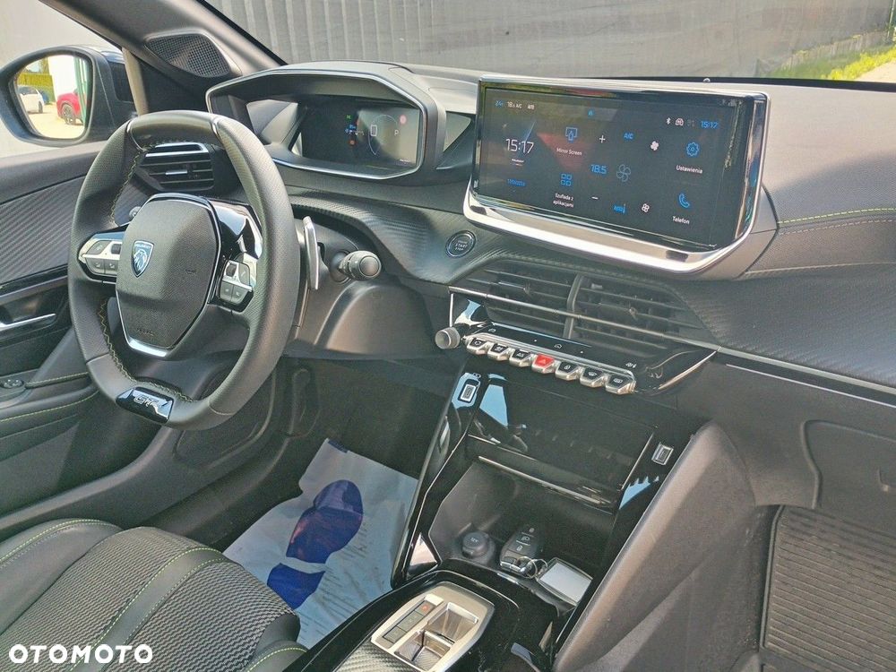 Peugeot 208 - 17