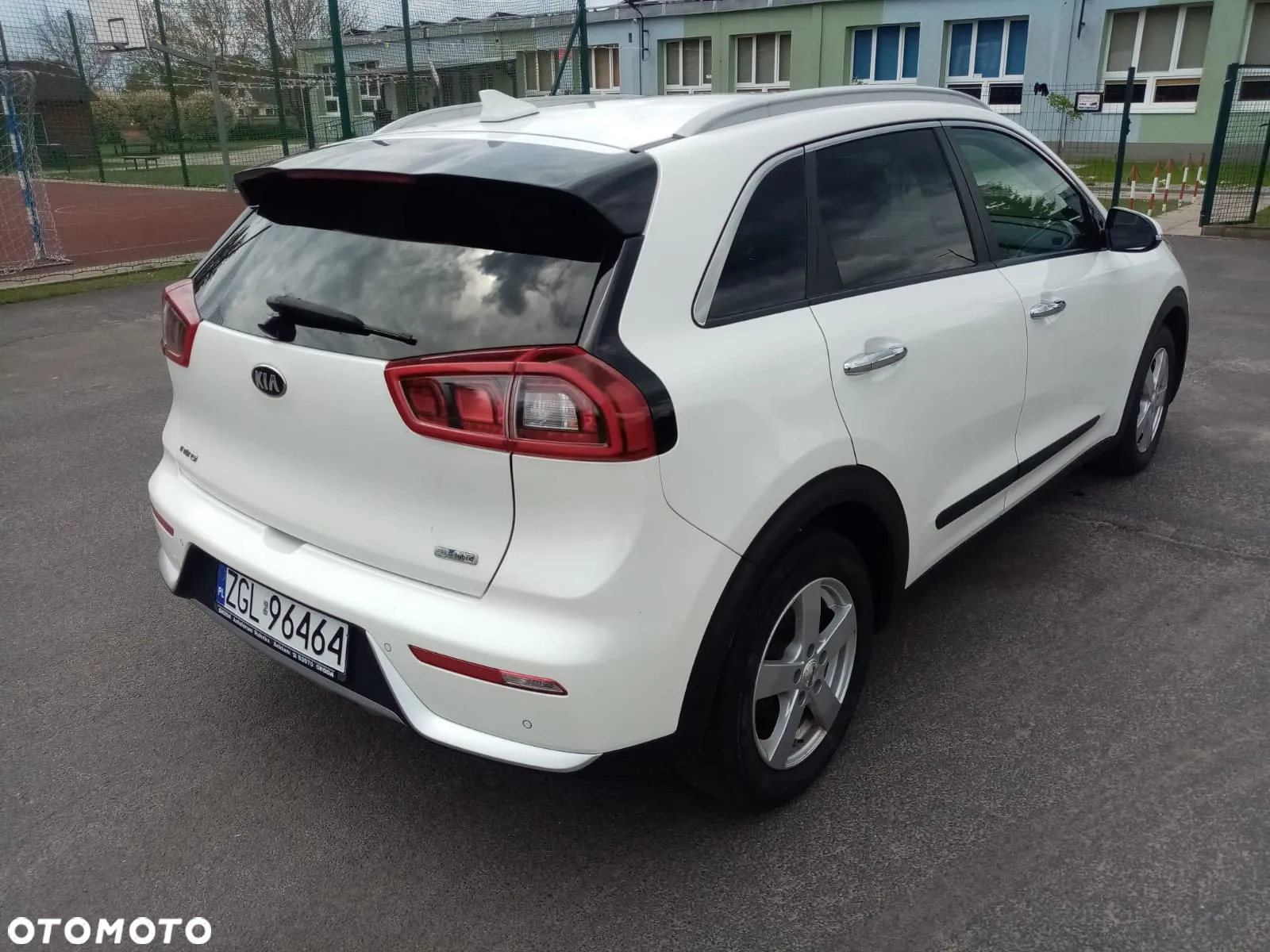 Kia Niro 1.6 GDI Hybrid M - 2