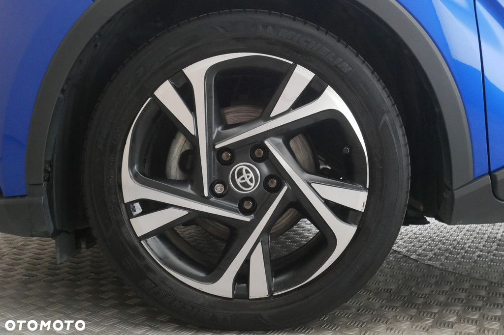 Toyota C-HR - 14