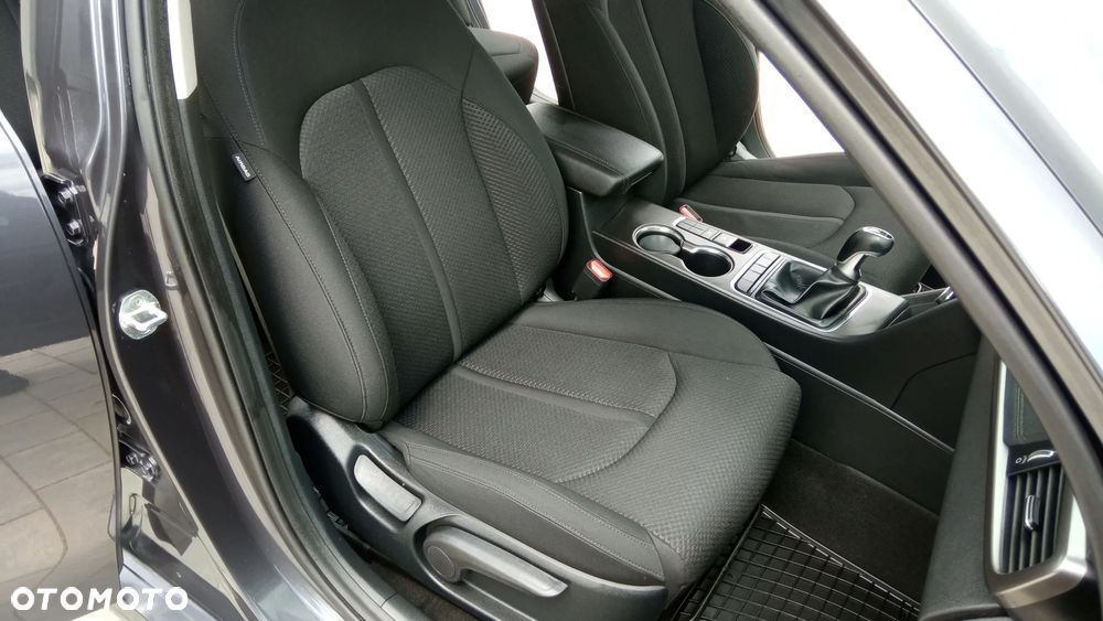 Kia Optima - 17